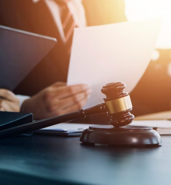 بهترین وکیل در خیابان دلاوران تهران