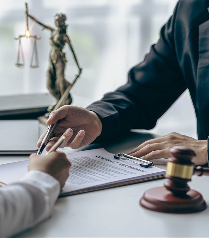 دفتر وکیل در خیابان ارتش