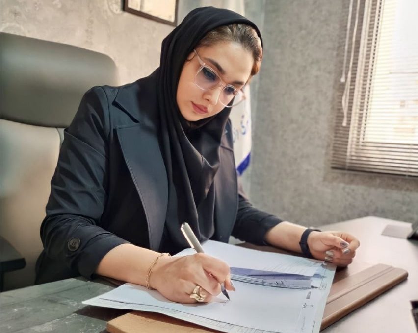 خانم فائزه صادق زاده وکیل پایه یک دادگستری خانم فائزه صادق زاده وکیل پایه یک دادگستری
